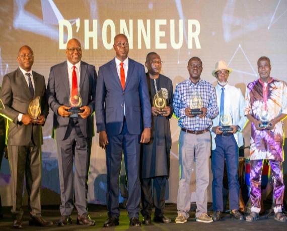 Ebony 2023 : dix chefs d’entreprises de presse honorés pour leur contribution au développement de la presse