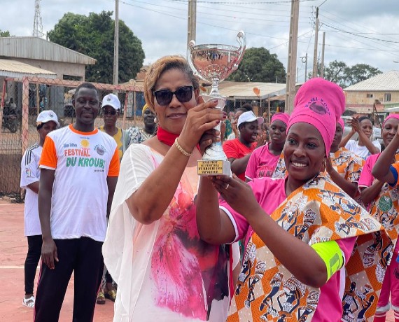 2e édition de « Mami Foot » : les Femmes battantes de Bondoukou remportent le trophée