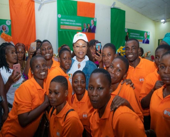 2000 Femmes réunies pour échanger avec la ministre Nassénéba Touré dans le District Sassandra-Marahoué