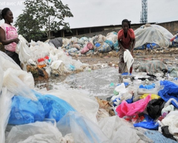 Pollution : La Côte d’Ivoire face aux défis des déchets plastiques