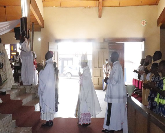 Situation à l’église catholique de Man : le Saint-Père maintient Mgr Gaspard Beby Gnéba à la tête du diocèse et lui adjoint un administrateur