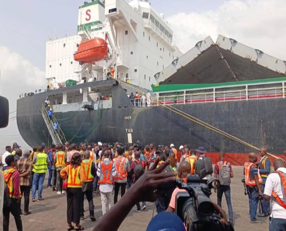 Inspection du navire Zimrida au port d’Abidjan : les autorités rassurent la population