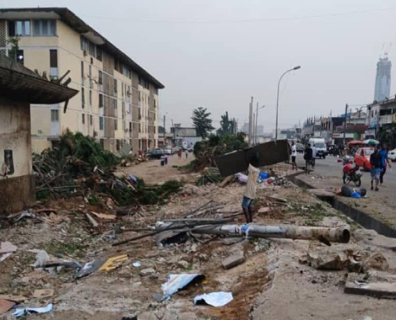 Adjamé: après le déguerpissement des commerçants, les riverains s’opposent à la construction de magasins