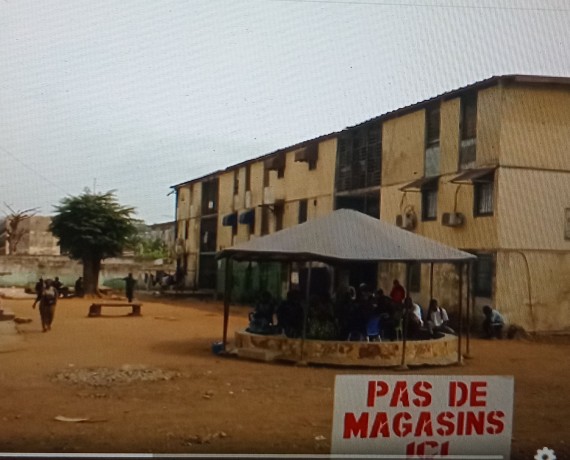 Protestation contre la construction de magasins sur les sites déguerpis à Adjamé : les autorités rassurent, les riverains veillent au grain