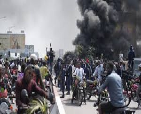 RDC: «beaucoup de tirs» dans les rues de Goma, des ambassades attaquées par des manifestants à Kinshasa