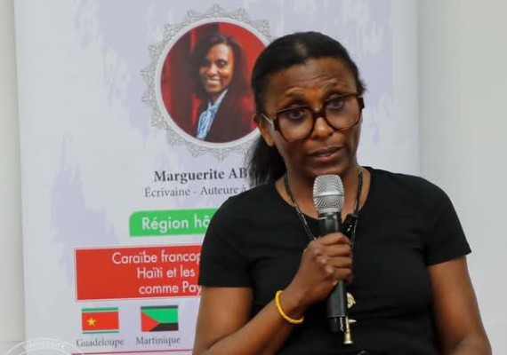 En prélude au SILA 2025: Marguerite Abouet échange avec les étudiants de l’Université Félix Houphouët-Boigny