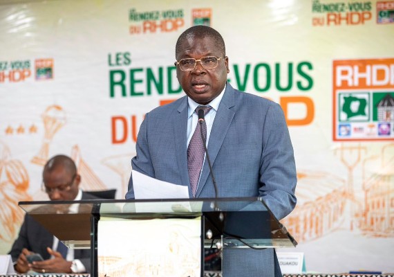 pré-congrès du rhdp : amédée kouakou salue une mobilisation réussie en faveur de la candidature d’alassane ouattara