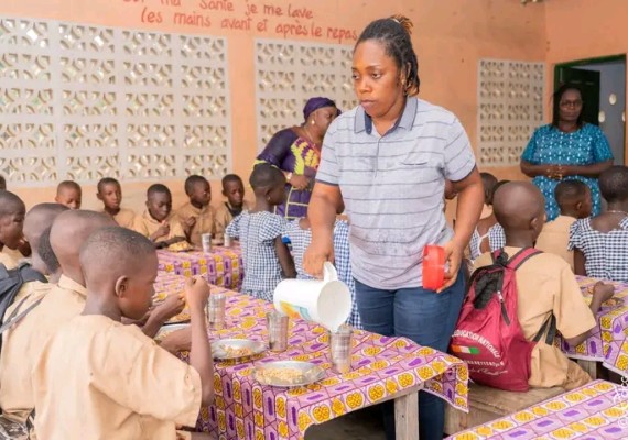 Cantines scolaires : que deviennent les cuisinières pendant les vacances ?