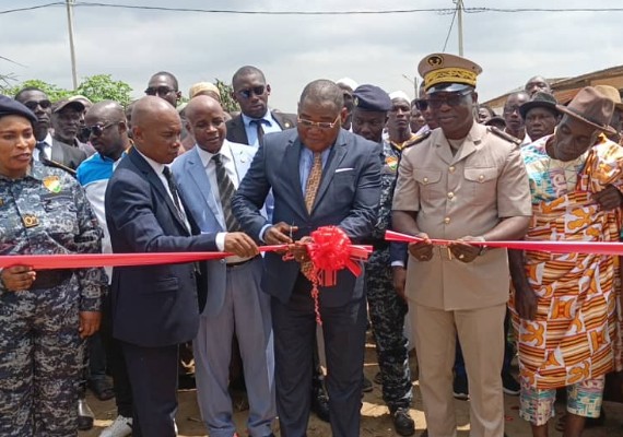 Bangakoi (Brofodoumé) : Serey Doh Célestin inaugure le nouveau marché du village