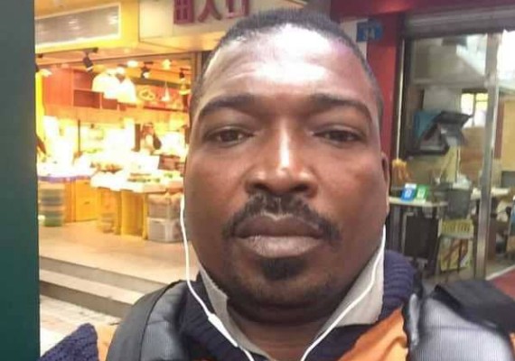 Arnaud Adjé (fils du comédien Daniel Adjé et horloger professionnel) : « C'est mon père qui m’a tout appris. ... »