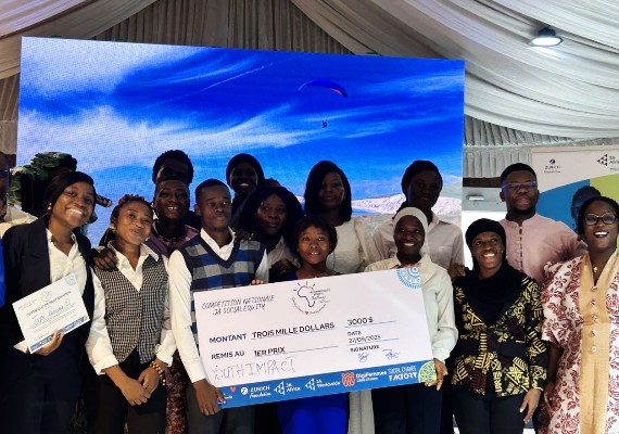 Finale de l’Afrinnovate Youth Challenge 2025 : l’équipe Youth Impact remporte la compétition avec son projet CaliFem