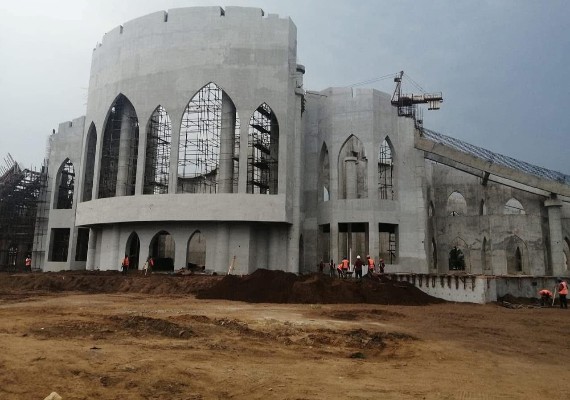 Effondrement de l'échafaudage de la cathédrale Saint-Esprit de Grand-Bassam : voici ce qui s'est réellement passé