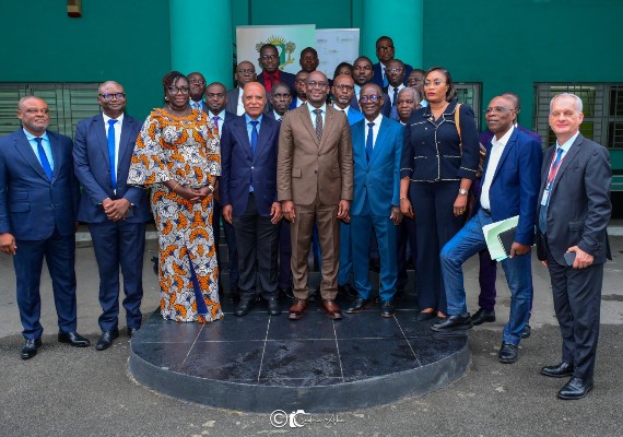 Société de distribution d’eau en Côte d’Ivoire : le ministre Djibril Ouattara salue les innovations technologiques