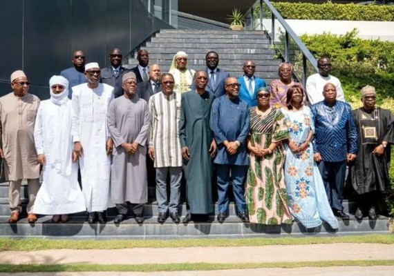 Intégration régionale : vers un compromis pragmatique entre la CEDEAO et l'AES à Dakar
