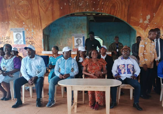 Présidentielle 2025 : Simone Gbagbo accueillie dans la ferveur dans le village de Blé Goudé