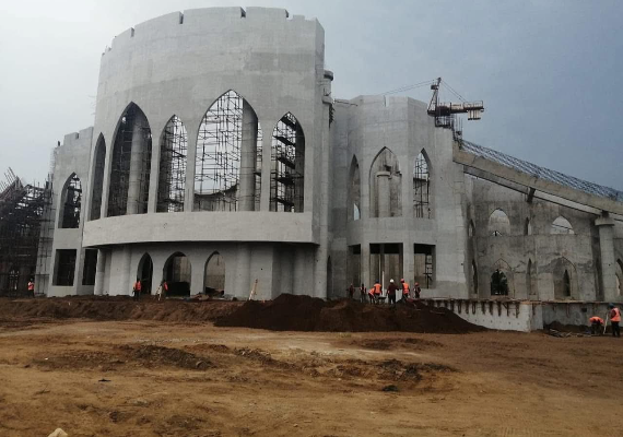 Effondrement de l'échafaudage de la cathédrale Saint-Esprit de Grand-Bassam : voici ce qui s'est réellement passé