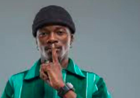 Procès en diffamation: Debordo Leekunfa écope de 12 mois de prison avec sursis