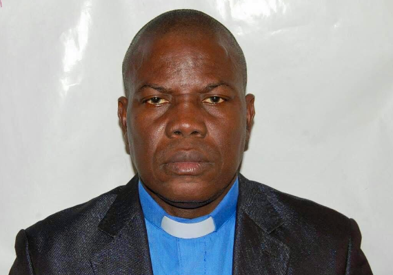 Quelques jours après le décès de son épouse, Ariel Sheney perd son père