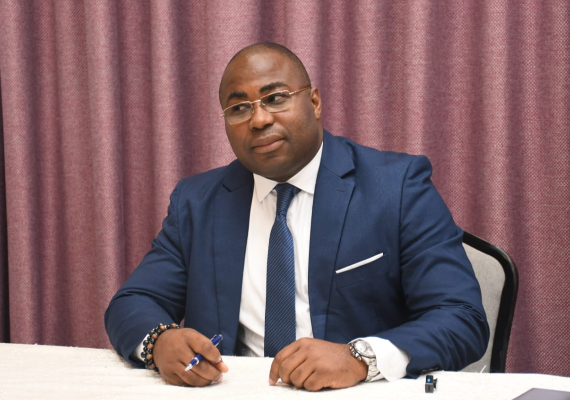 Littérature : Dr Lassina Diarra dévoile les causes du terrorisme en Afrique de l’Ouest