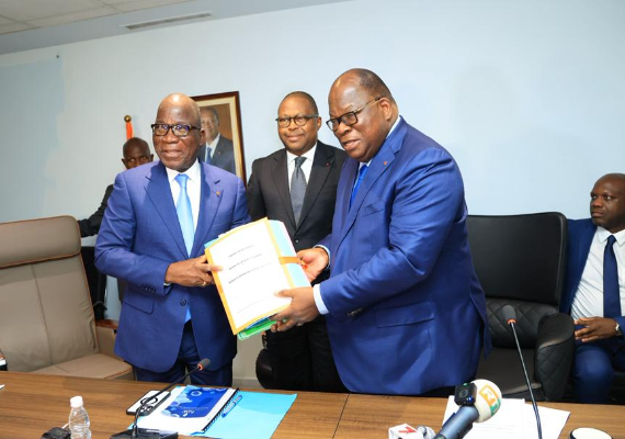 Ministère des Eaux et Forêts : Laurent Tchagba passe la main à son « jumeau » Jacques Assahoré Konan